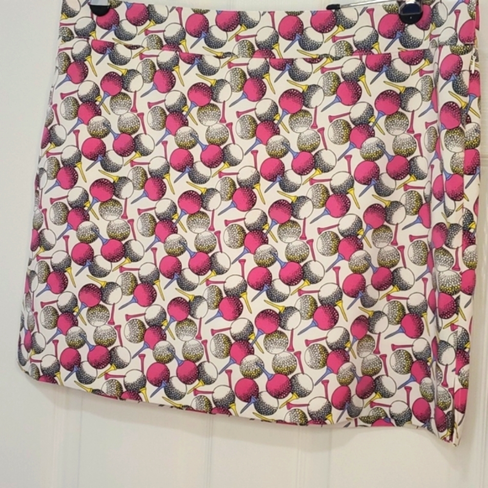 Super Cute! NWOT IZOD GOLF STRETCH WHITE PINK & WHITE GOLF BALLS SKORTS …